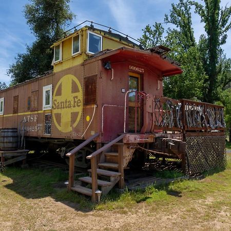 Little Red Caboose Villa Oakhurst Exterior photo