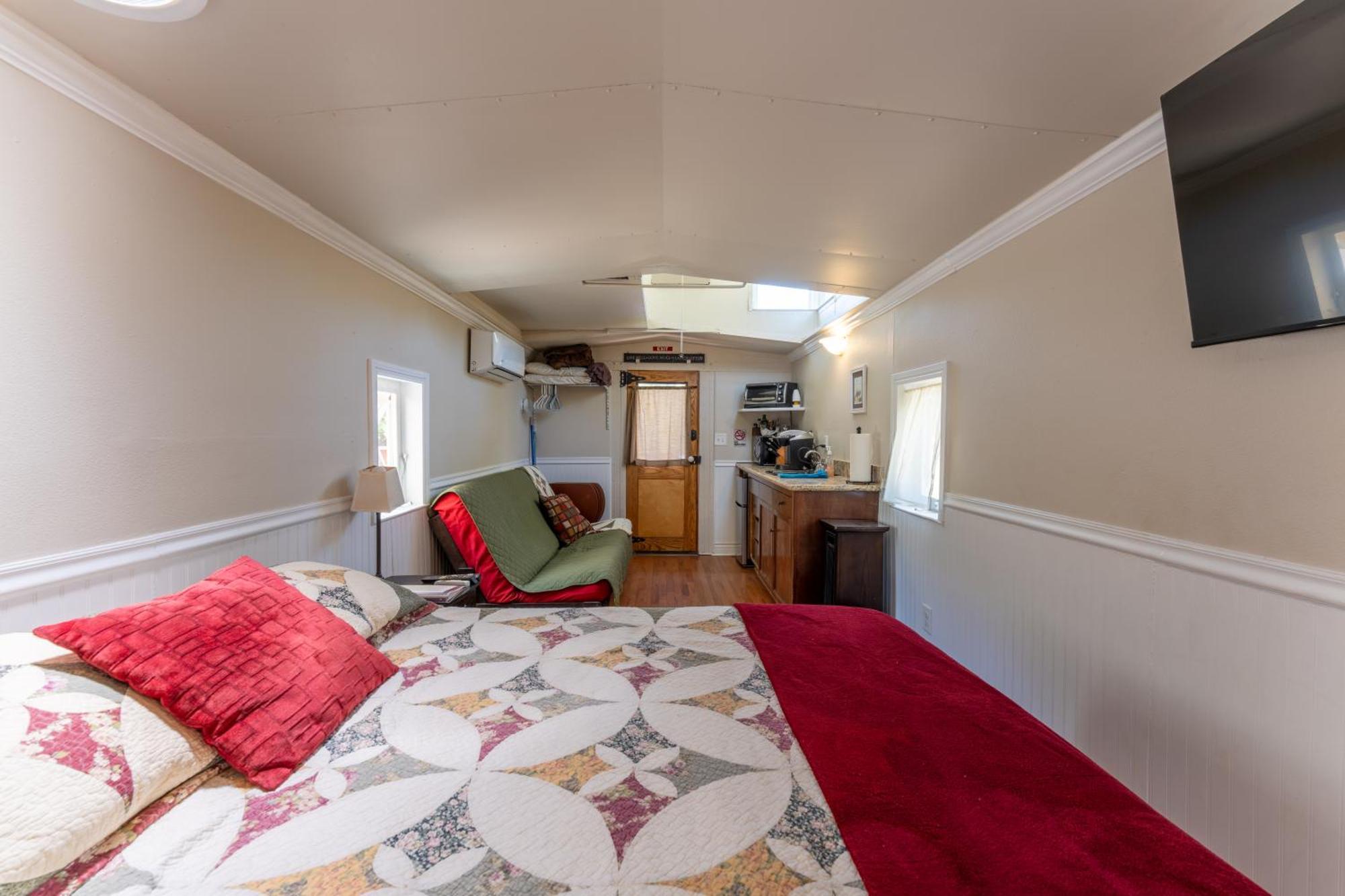 Little Red Caboose Villa Oakhurst Exterior photo